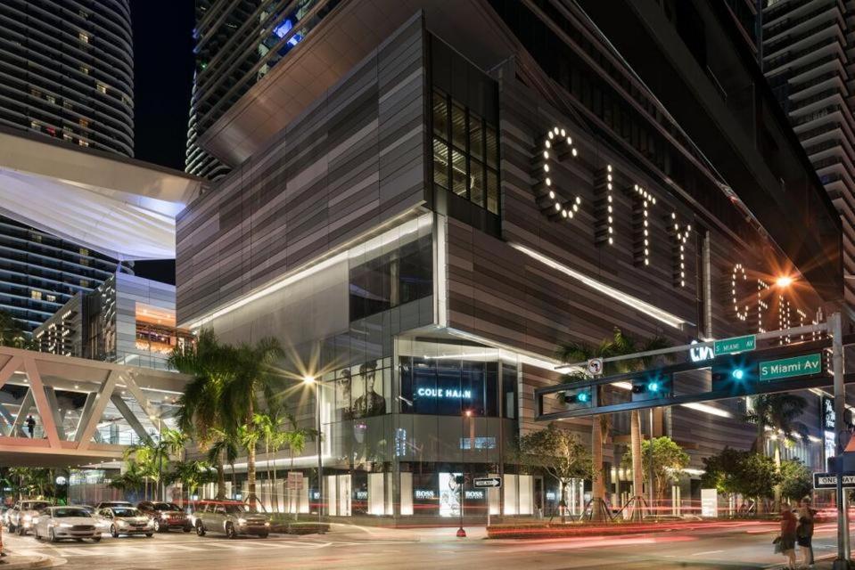 Upscale Brickell 3 Bedroom With Water Views And Free Parking Miami Eksteriør billede