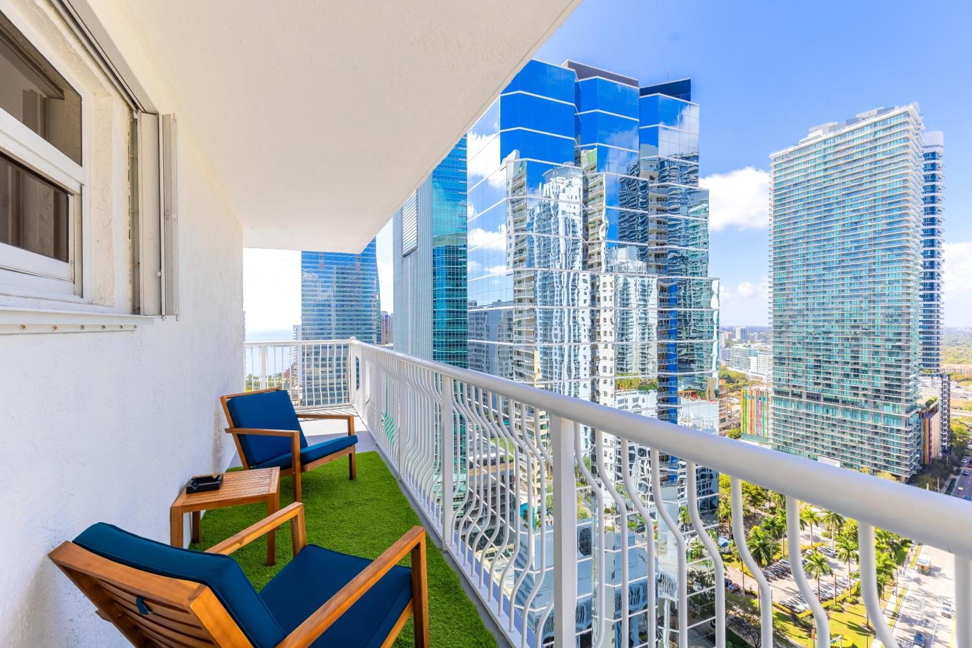 Upscale Brickell 3 Bedroom With Water Views And Free Parking Miami Eksteriør billede