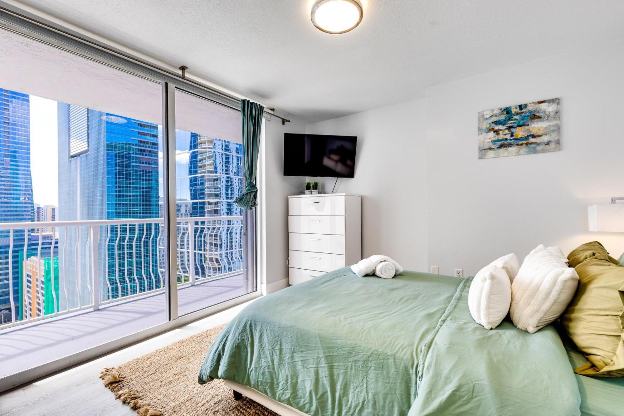 Upscale Brickell 3 Bedroom With Water Views And Free Parking Miami Eksteriør billede