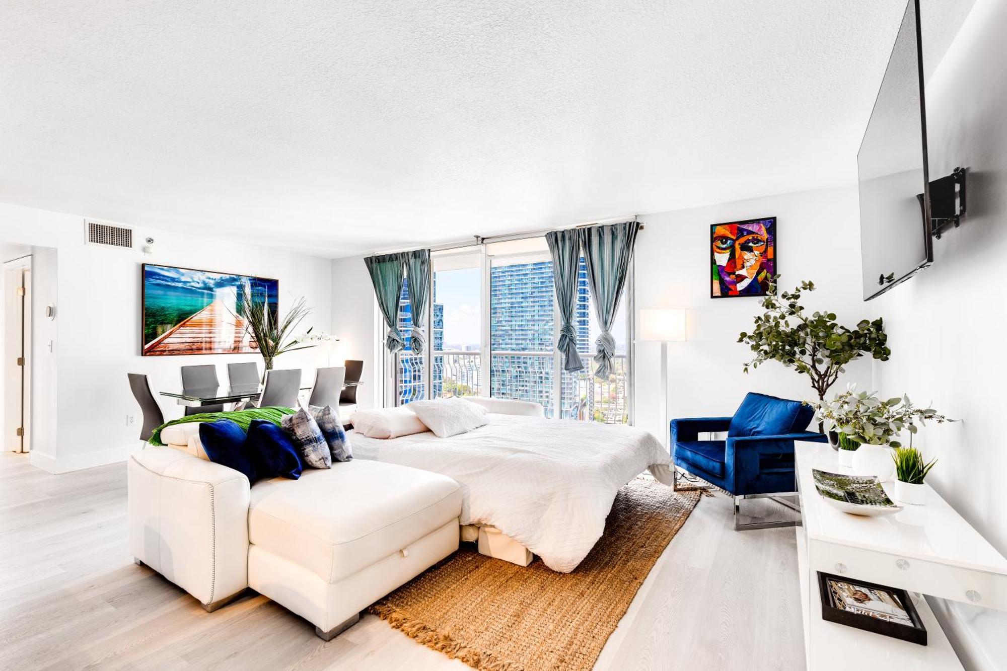 Upscale Brickell 3 Bedroom With Water Views And Free Parking Miami Eksteriør billede