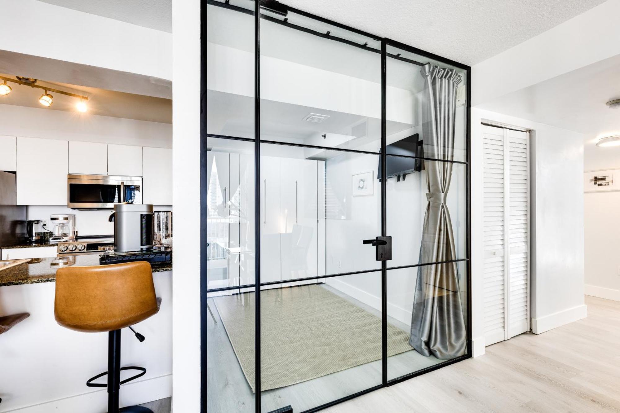 Upscale Brickell 3 Bedroom With Water Views And Free Parking Miami Eksteriør billede