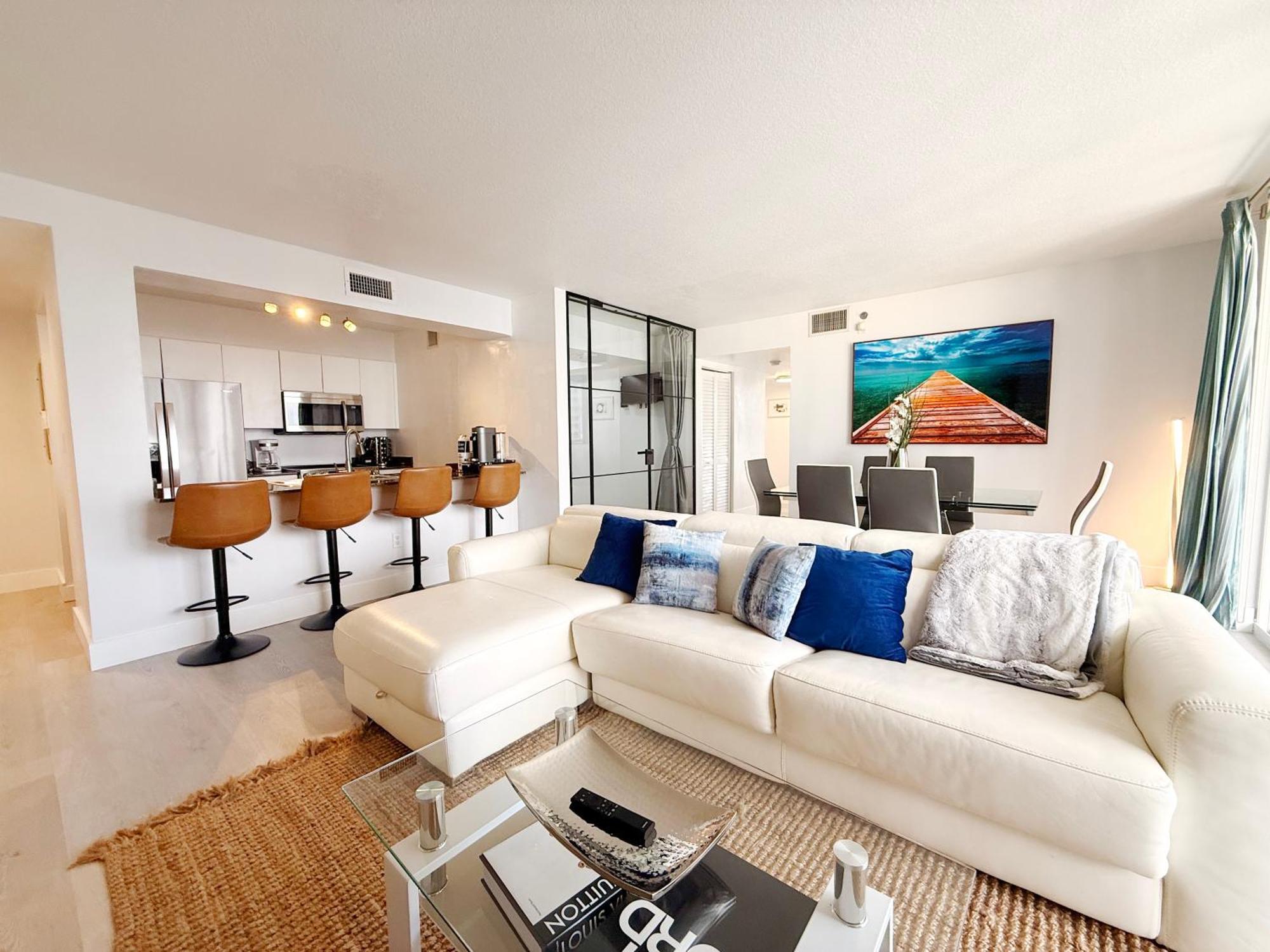 Upscale Brickell 3 Bedroom With Water Views And Free Parking Miami Eksteriør billede