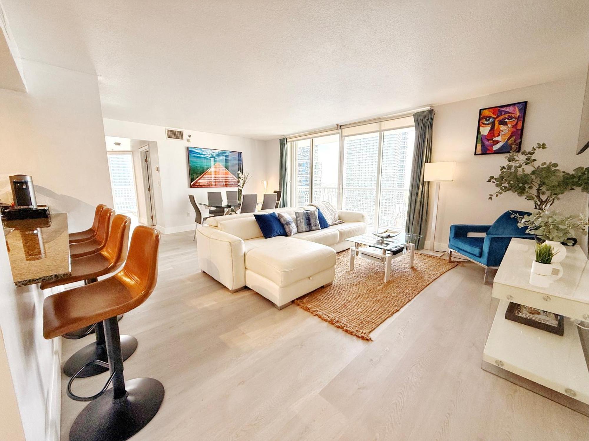 Upscale Brickell 3 Bedroom With Water Views And Free Parking Miami Eksteriør billede